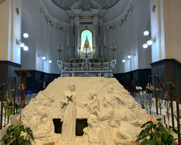 Santuario di San Gerardo Maiella altare