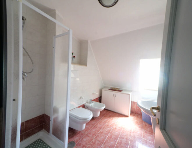 Camera con letto matrimoniale