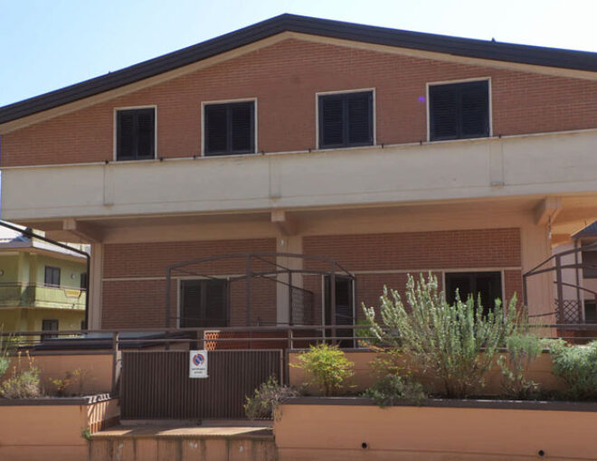 Bilocale a piano primo